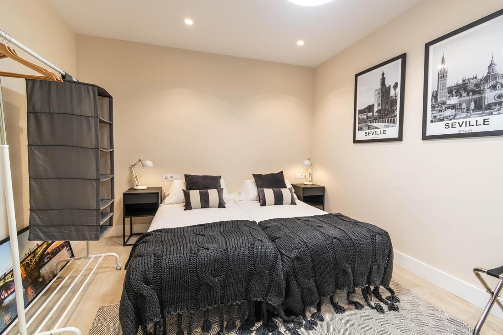 5-Bedroom Gem In The Heart Of Seville Exterior photo