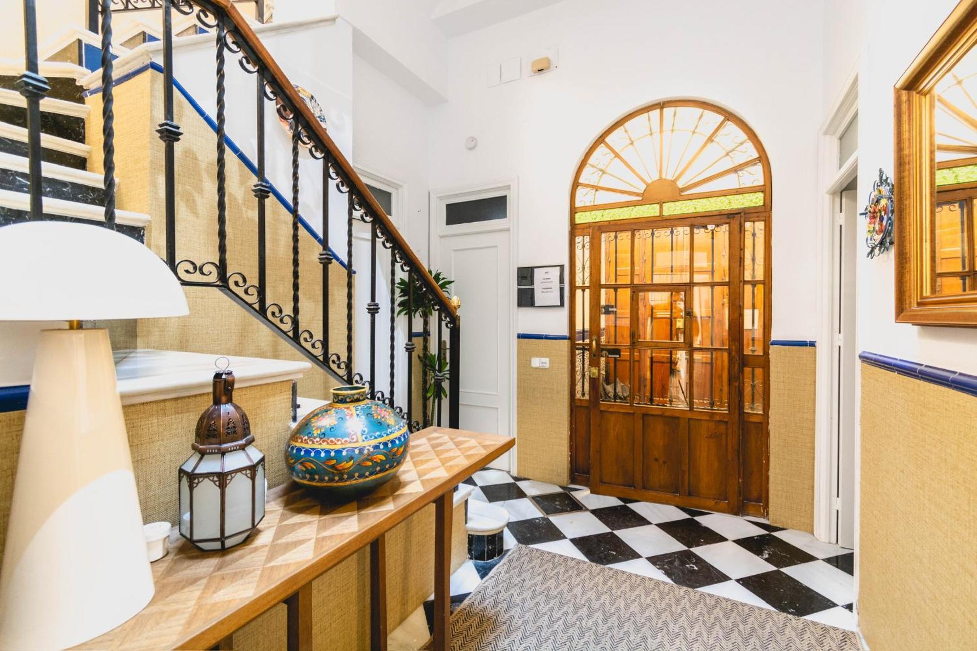 5-Bedroom Gem In The Heart Of Seville Exterior photo